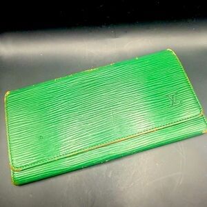 Louis Vuitton Epi Leather Wallet – Green – Authentic Made in Spain